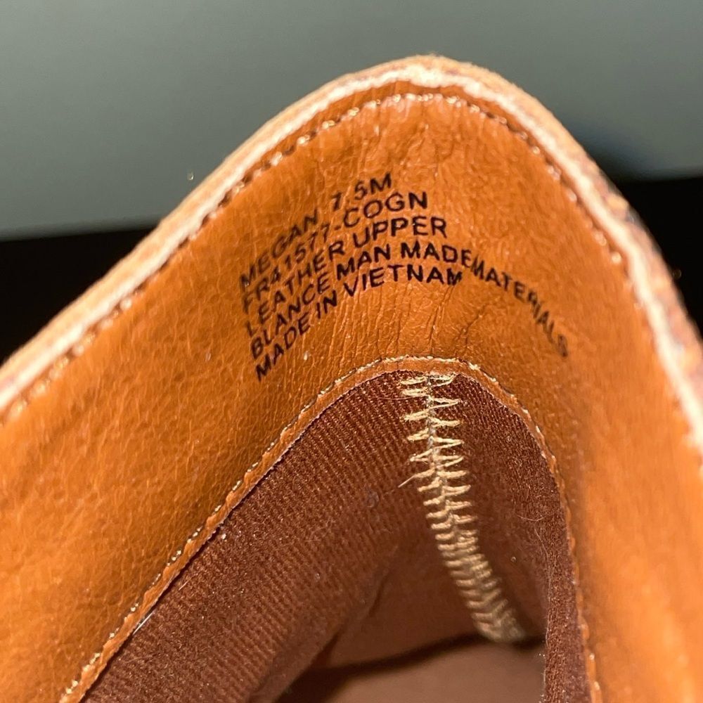 New with tags FRYE brown cognac genuine leather western country ankle booties - Picture 7 of 12
